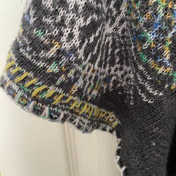 Free People Cropped Sweater Gray Aztec Print Knit-Ruffled-Embroidered SMALL - Picture 4 of 6